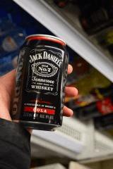 Canette de WhiskyCoca que 15% de sky..