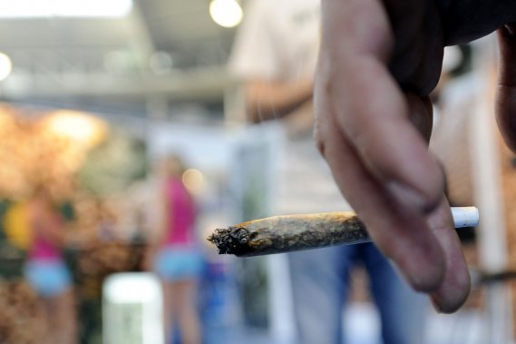 Cannabis: Aucune preuve que la légalisation augmente la consommation des ados