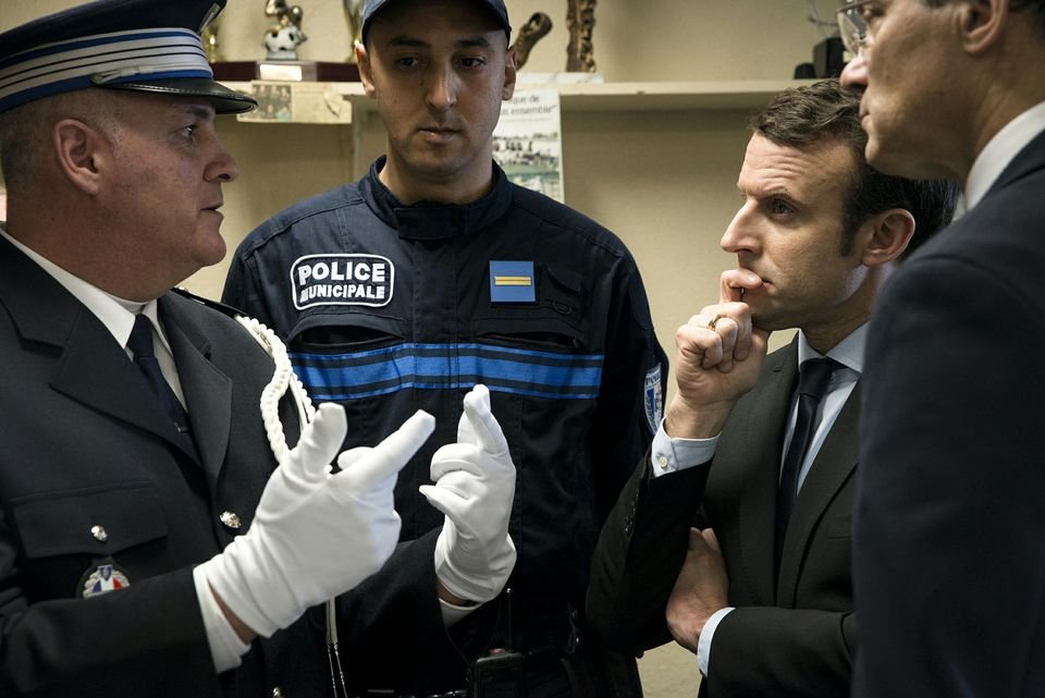On a (enfin) compris ce que veut Emmanuel Macron sur le cannabis