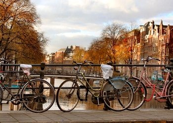 Amsterdam veut garder son tourisme lié au cannabis