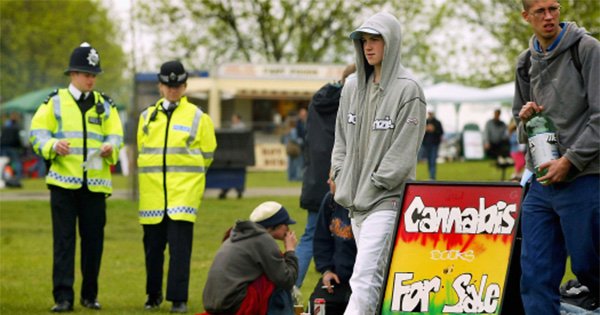 La légalisation du cannabis au Royaume-Uni sera débattue le mois prochain