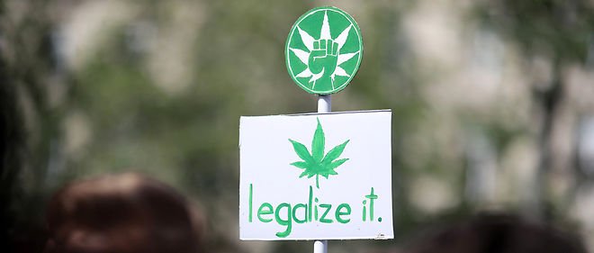 Cannabis : une grande marche à Paris pour la dépénalisation
