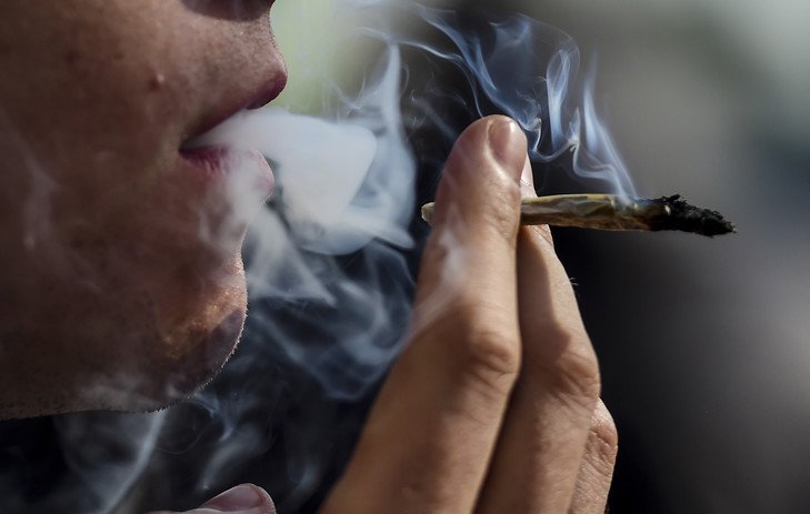 France : Cannabis : l’Observatoire des drogues émet des réserves sur la mise en place d’amendes