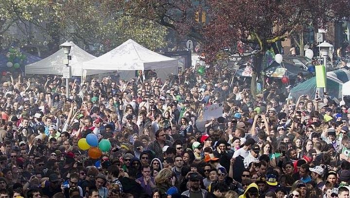 Canada: Rassemblement géant d'amateurs de cannabis à Vancouver