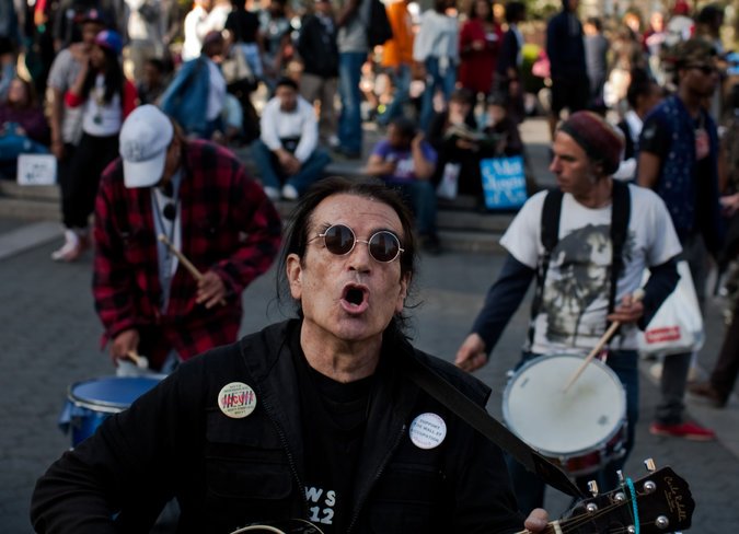 David Peel, chanteur de rue new-yorkais et évangéliste de la marijuana, est décèdé à 74 ans