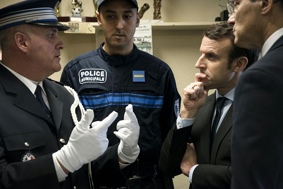 Dépénalisation du cannabis: Emmanuel Macron recule encore