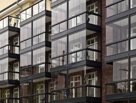 1672452589_fermer-un-balcon-avec-une-baie-vitre-1.jpg.c3234ce03dea24a2e021e9e2a663251b.jpg