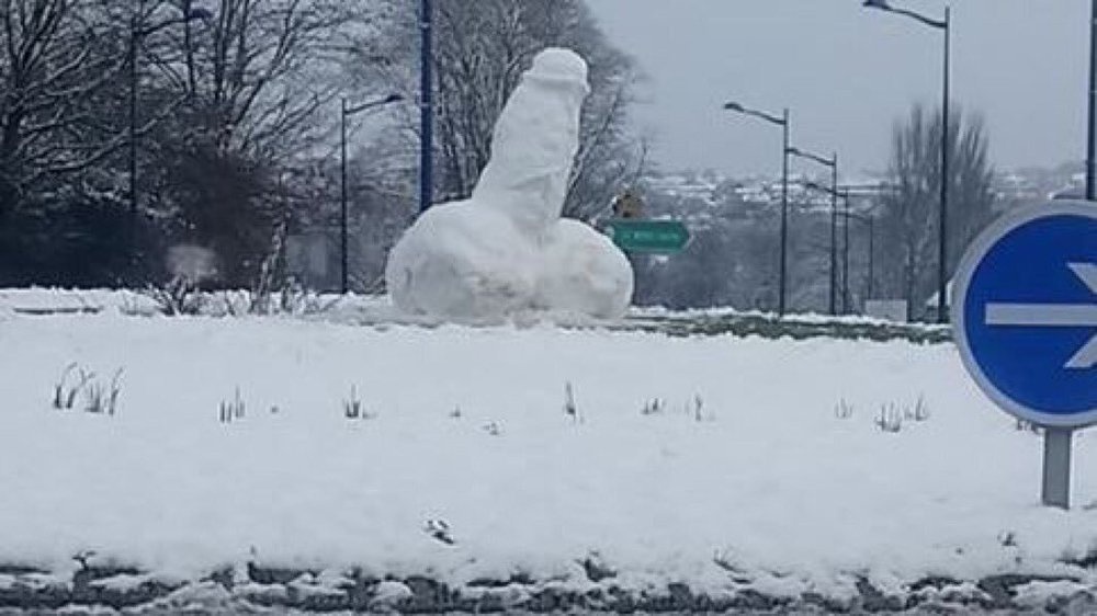 le-bonsexe-de-neige.thumb.jpg.5c6c9a32e2029d8db0325db8fd73f816.jpg