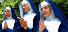 lucy-liu-cameron-diaz.gif.6f6fe454e8bfc8f0a86151b56990f61a.gif