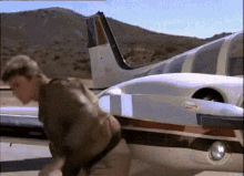 mac-gyver-smiling.gif.91aa123a00bc39c74c4bb29128d210cf.gif