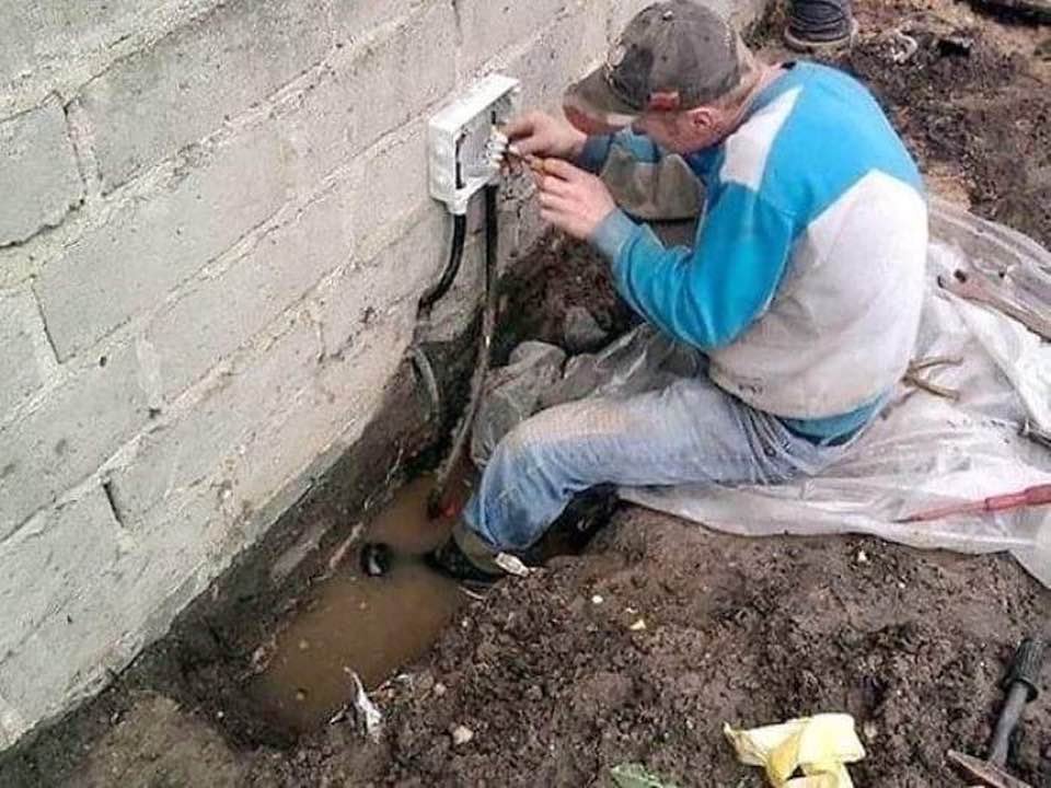 electricien.jpg.2a4bc07d07ca0fc0068803f2f98dbcb4.jpg