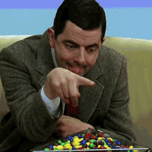 354378855_mr-bean-rowan-atkinson(1).gif.d2ddf33ebbefab6e46f2aef285bc0afa.gif