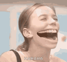 laugh-hard-laugh.gif.807c53973ee4d24fea0efb1745bc71b3.gif