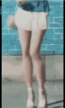 legs-old-man.gif.82e9ded8ca7e40f175bdd869c176bc6d.gif