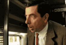 omg-mr-bean-faints.gif.b2c4df33a103dfe41736aaeab453c1e9.gif