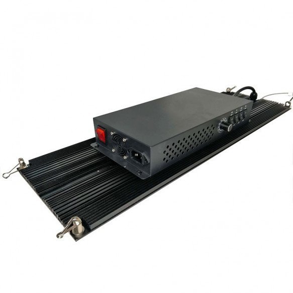 indoorled-quantum-board-240w-3400k.jpg.b93d3bee70b4f1199e16ffa21f3297b5.jpg