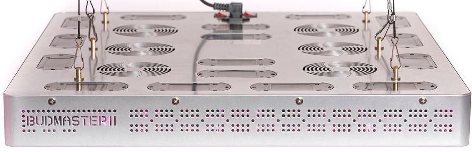 Budmaster-II-1200-G.O.D-LED-Grow-Light-3.jpg.808451001bc076075d2d2863959d213f.jpg