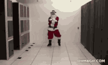 gangnam-style-santa-claus.gif.bf48f270e297692b4737e7e34c0f131b.gif