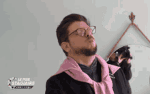 greg-guillotin.gif.ae2e63ef8fbc0bf32b13503e8f25265f.gif
