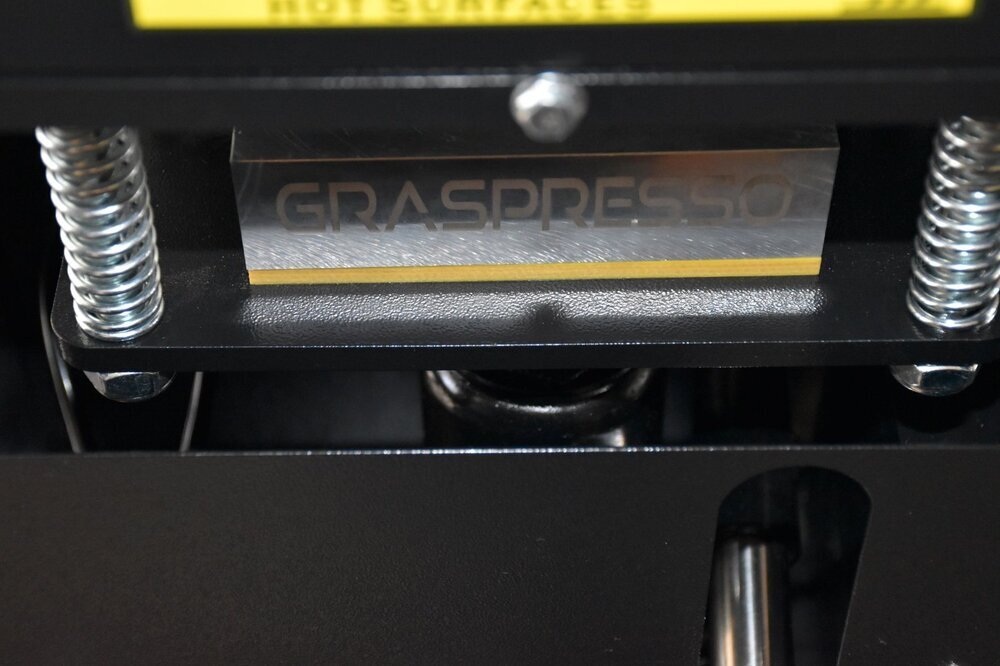 press2.thumb.JPG.a4e74802506d901a46ffc46bae3fd6b3.JPG