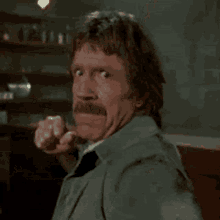 punch-beating.gif.8bac2c5b43e82b6de4d28f0b8e81c984.gif